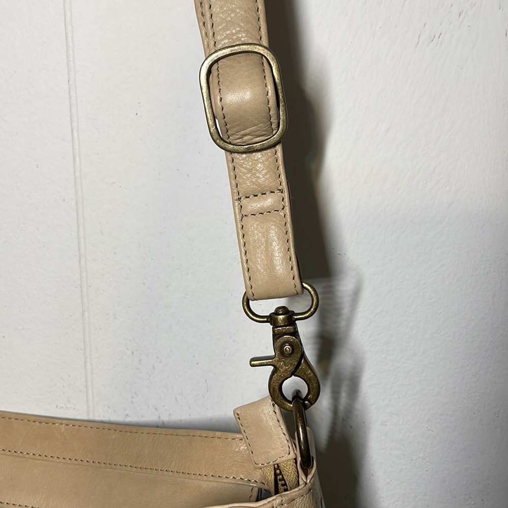 Day & Mood Lia Hobo Leather Bag - Picture 11 of 17